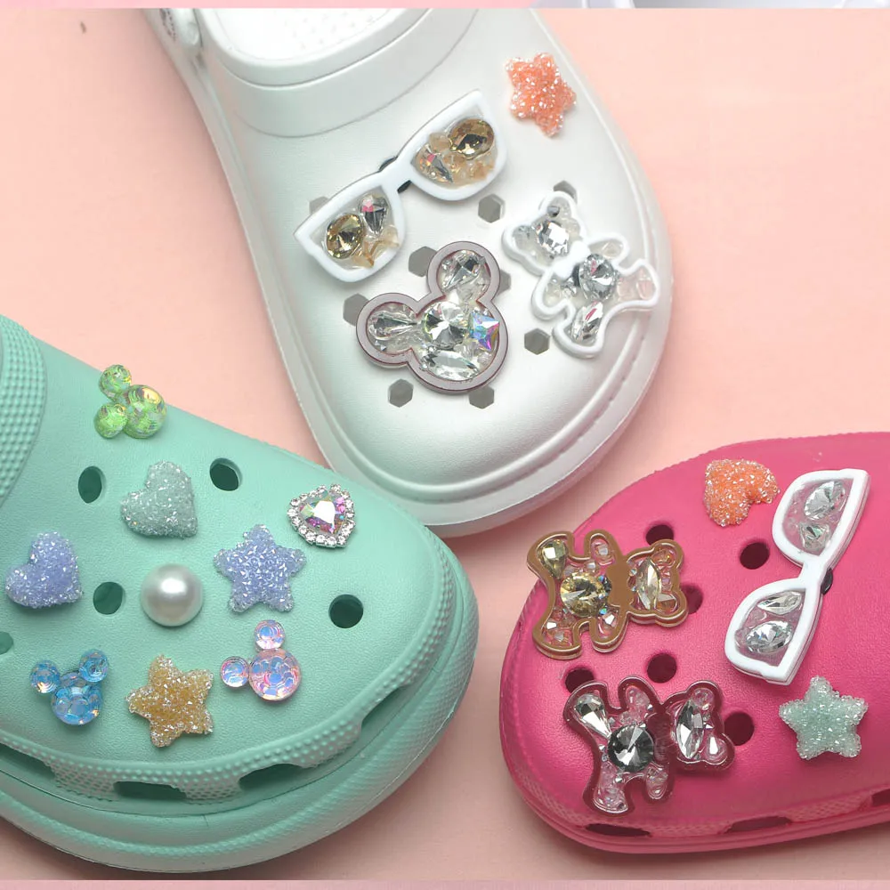 2020 Bear mirror sunglass bag heart flower charm with resin material, As the picture
2020 Bear mirror sunglass bag heart flower charm with resin material, As the picture