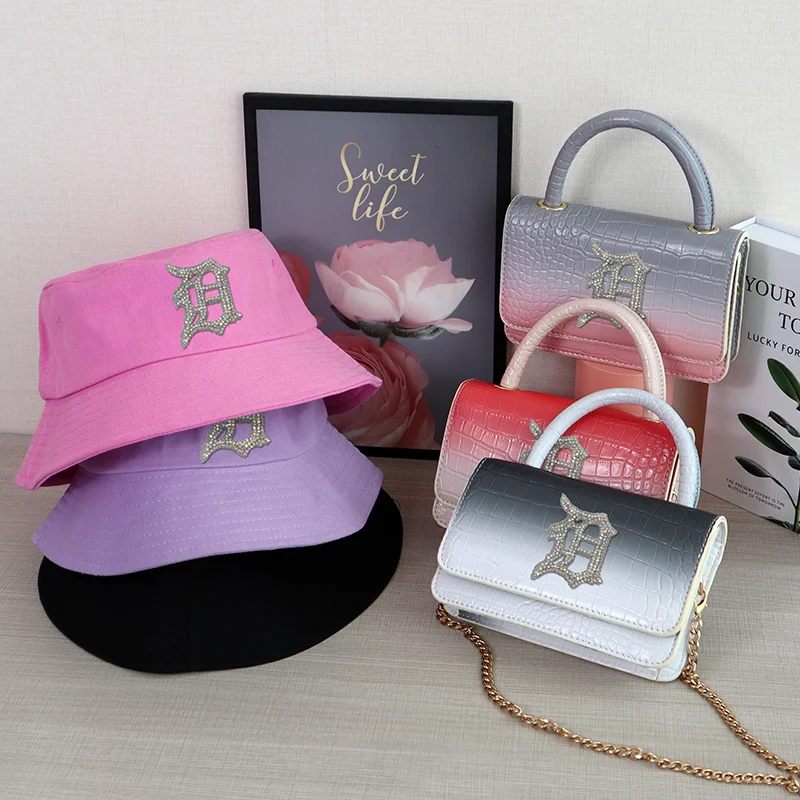 Fashion Purse Bags 2021 Detroit Bucket Hats Small Square For Women Luxury Purses And Handbags, 8 colors
Fashion Purse Bags 2021 Detroit Bucket Hats Small Square For Women Luxury Purses And Handbags, 8 colors