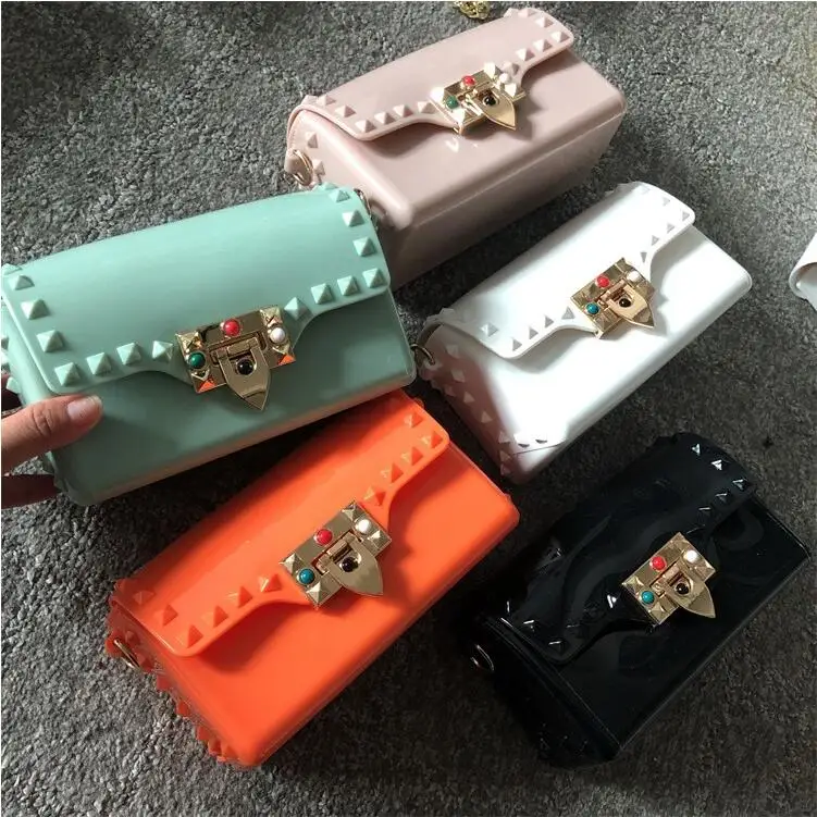 2020 Summer beach bag women shoulder hand bags fashion jelly ladies mini purses and handbags pvc jelly bag, 8 color
2020 Summer beach bag women shoulder hand bags fashion jelly ladies mini purses and handbags pvc jelly bag, 8 color