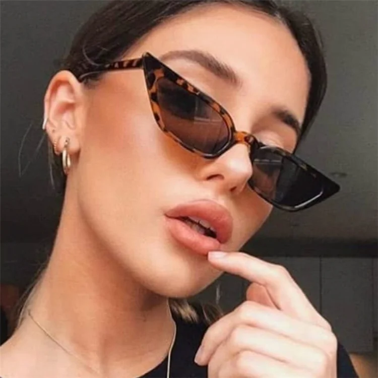 2021 Women Vintage Red Sunglasses Brand Designer Retro Sun Glasses Lady Eyeglass Cat Eye, Picture
2021 Women Vintage Red Sunglasses Brand Designer Retro Sun Glasses Lady Eyeglass Cat Eye, Picture