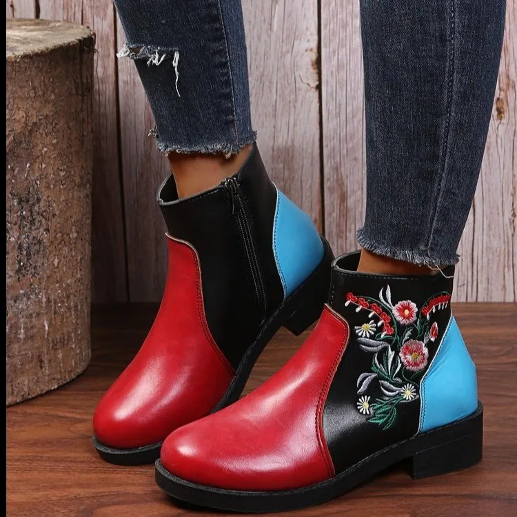 Children's new Martin boots Bohemia stitching embroidered thick heel short leather boots
Children's new Martin boots Bohemia stitching embroidered thick heel short leather boots