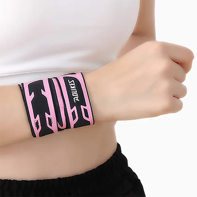 Newest Adjustable Weight Lifting Elastic gym wrist band Sports Gym Fitness Wrist Brace, Black+pink
Newest Adjustable Weight Lifting Elastic gym wrist band Sports Gym Fitness Wrist Brace, Black+pink