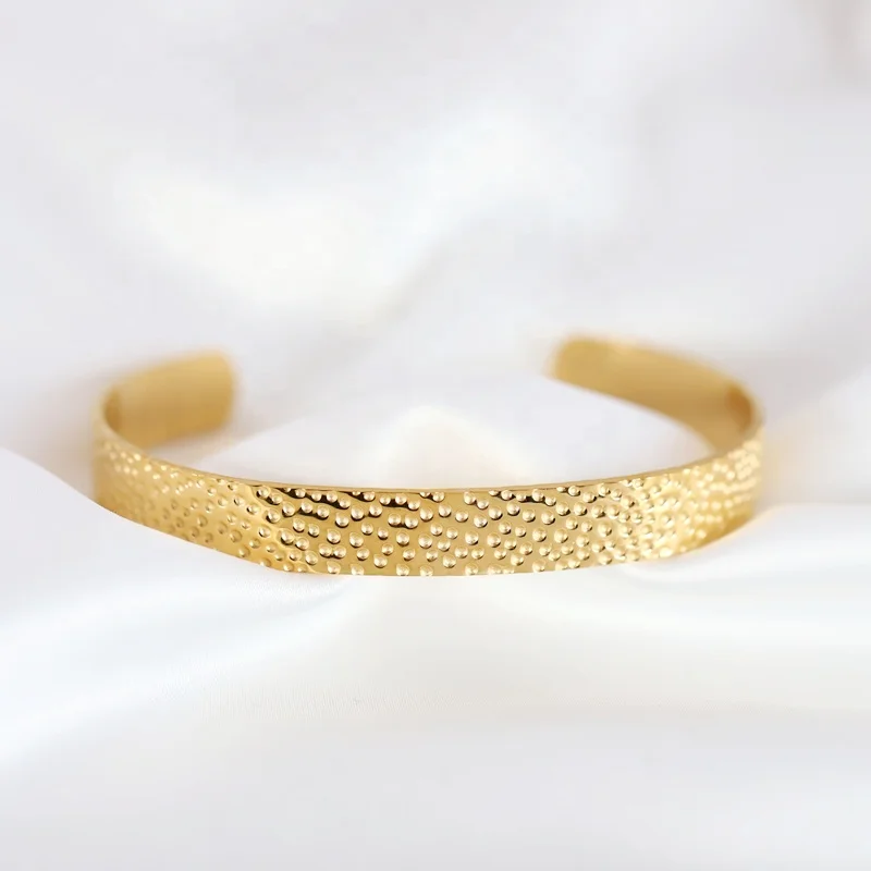 

Wholesale Custom PVD 18K Gold Plated 316L Stainless Steel Jewelry Open Gold Hammered Cuff Bangle Bracelet for Women