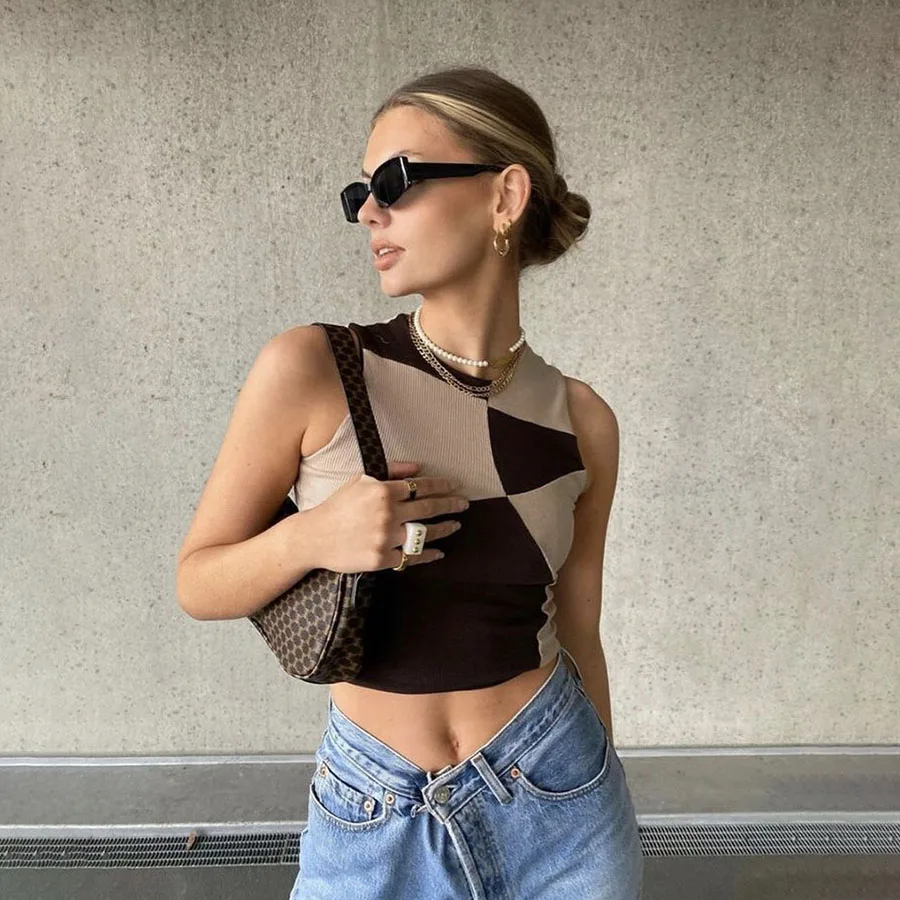 Peeqi clothing Knit top summer leisure collision color crop vest 2021 new women's top navel-baring tank tops
Peeqi clothing Knit top summer leisure collision color crop vest 2021 new women's top navel-baring tank tops