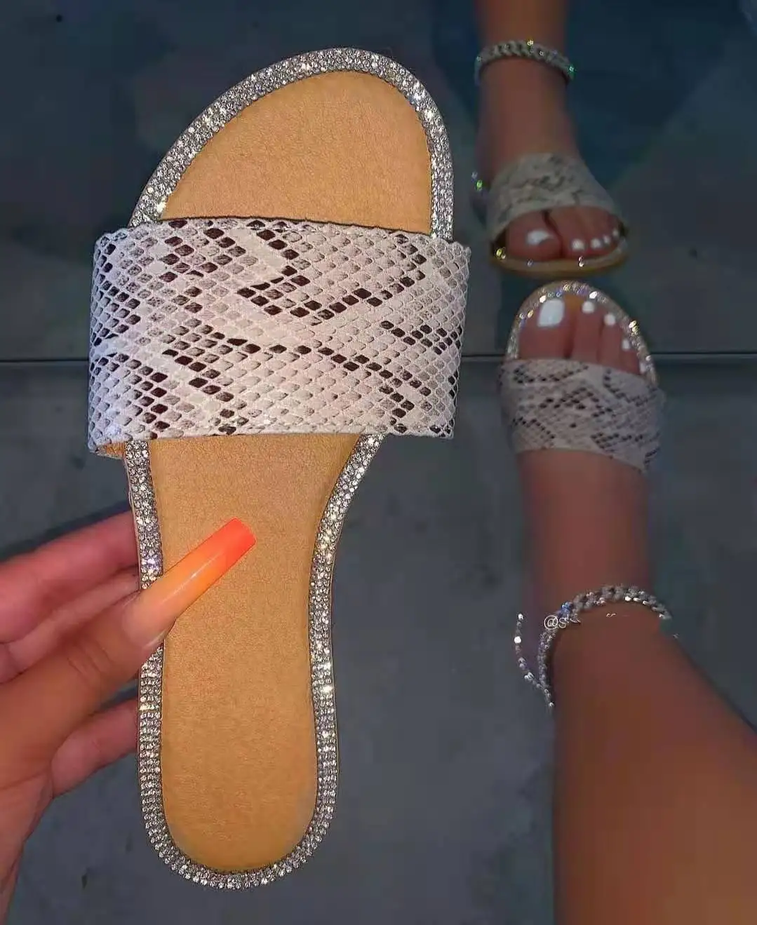 New Flat Slippers Leopard Women's Beach Slippers cheap women's bath sandals in kawai women's bow slippers korean beach sandals, Blue
New Flat Slippers Leopard Women's Beach Slippers cheap women's bath sandals in kawai women's bow slippers korean beach sandals, Blue