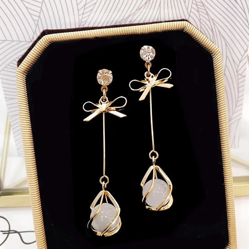 New Design Trendy Long Tassel Opal Crystal Earrings 925 Silver Needle Gold Plated Bowknot Opal Drop Earrings, As pictue show
New Design Trendy Long Tassel Opal Crystal Earrings 925 Silver Needle Gold Plated Bowknot Opal Drop Earrings, As pictue show