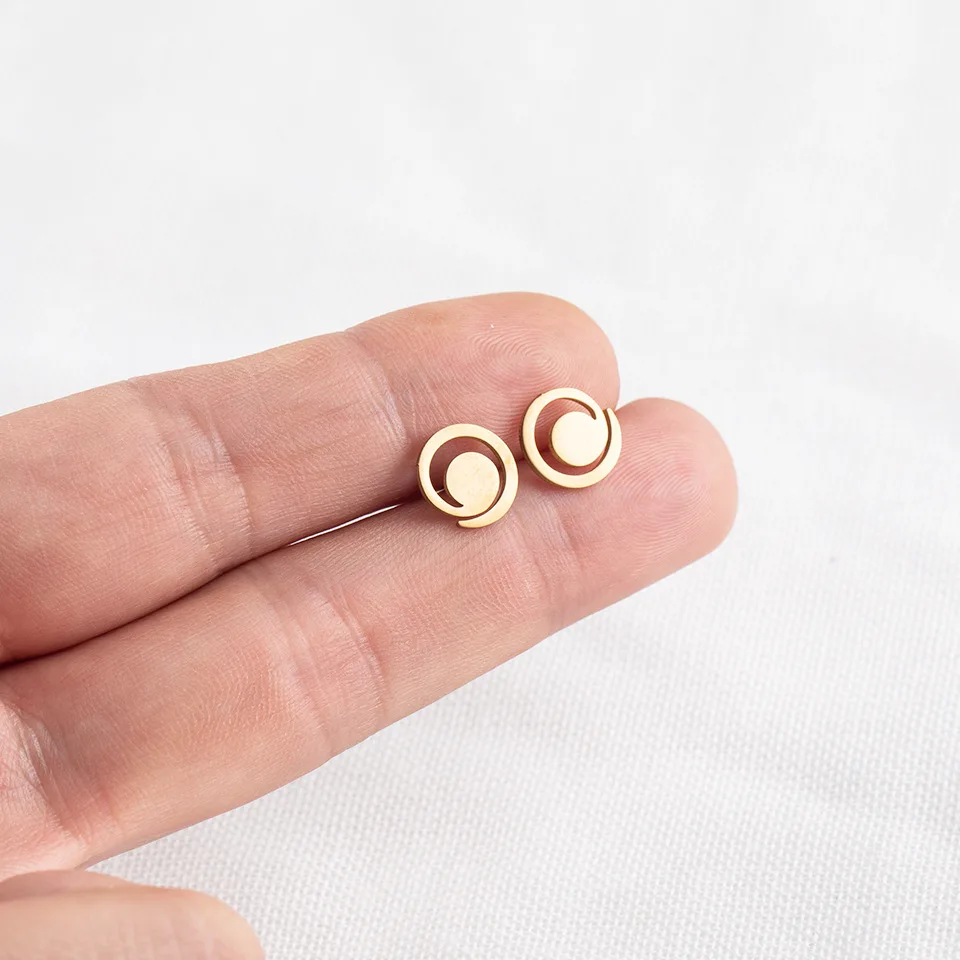 Simple Fashion 316L Stainless Steel Geometric Round Earrings 18K Gold Plated Titanium Steel Circle Stud Earrings
Simple Fashion 316L Stainless Steel Geometric Round Earrings 18K Gold Plated Titanium Steel Circle Stud Earrings