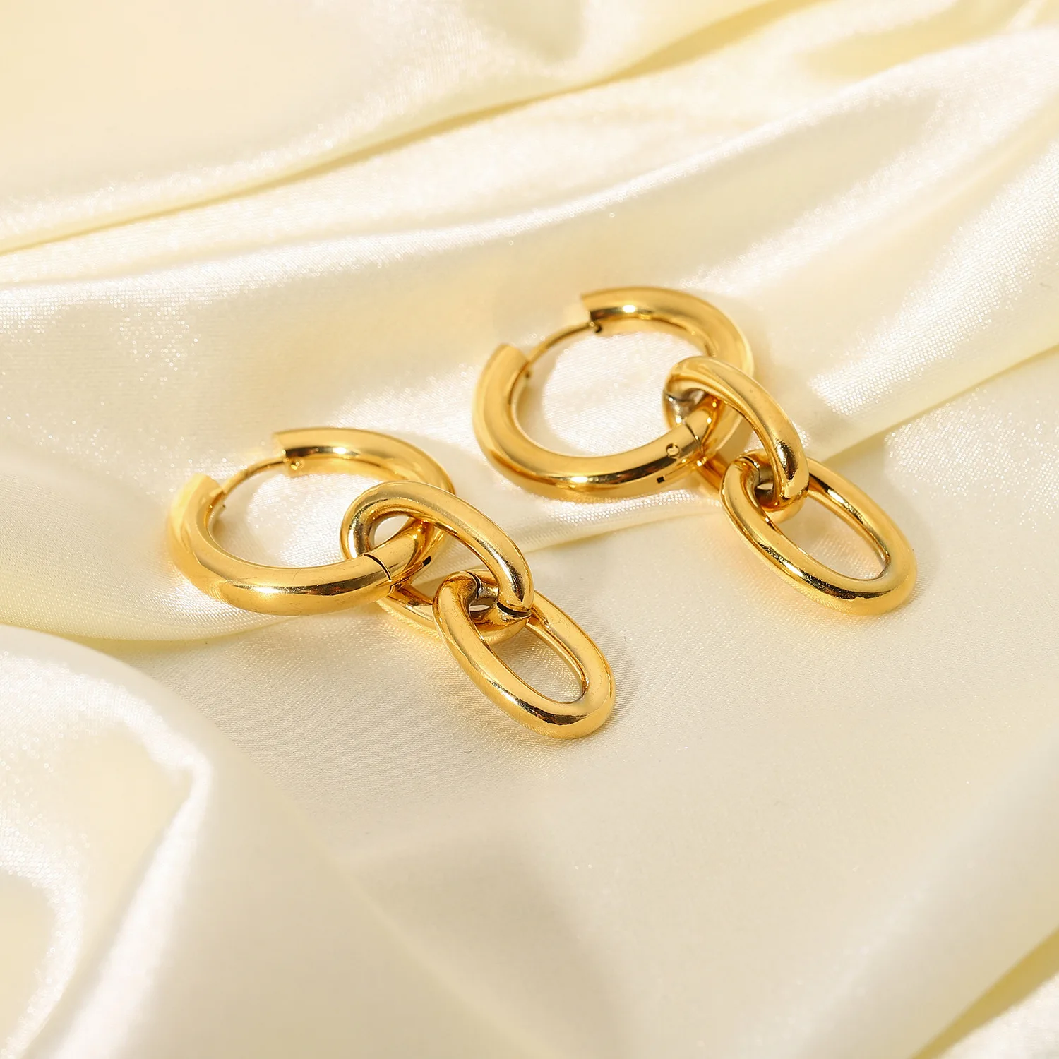 Ins Net Red Same Earrings 18k Gold Plated Stainless Steel Large Gold Chain Pendant Earrings Double-layer Titanium Steel Earrings
Ins Net Red Same Earrings 18k Gold Plated Stainless Steel Large Gold Chain Pendant Earrings Double-layer Titanium Steel Earrings