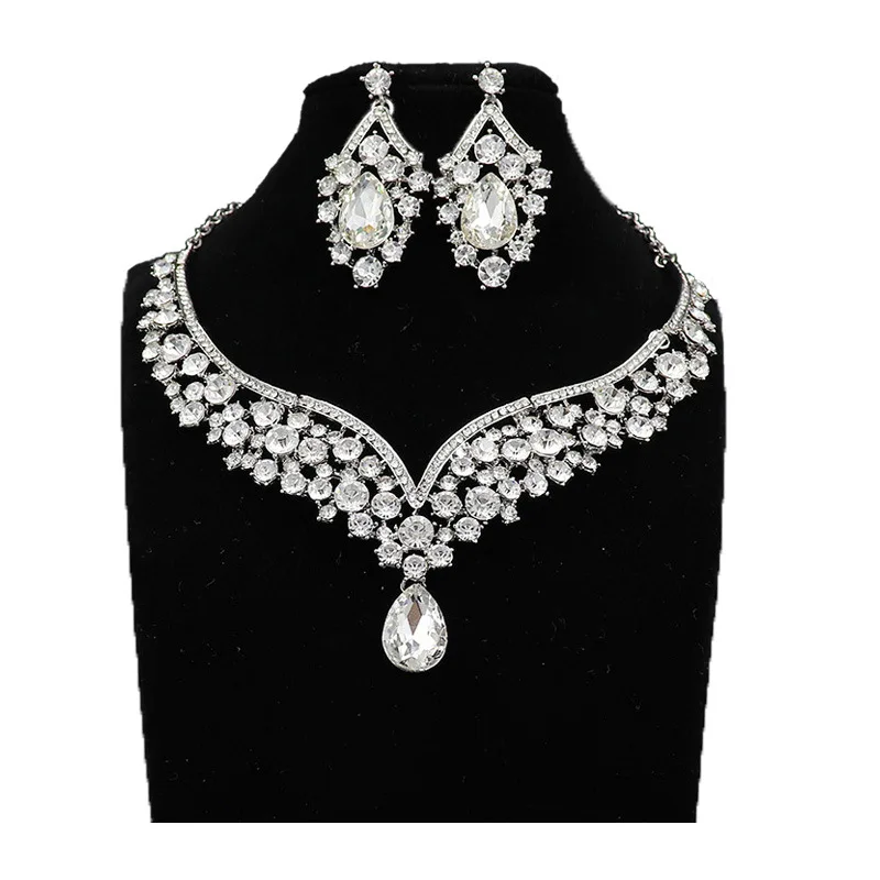 Luxurious Bridal Wedding Jewelry Set Women customized crystal Rhinestone party Necklaces Earring Sets
Luxurious Bridal Wedding Jewelry Set Women customized crystal Rhinestone party Necklaces Earring Sets