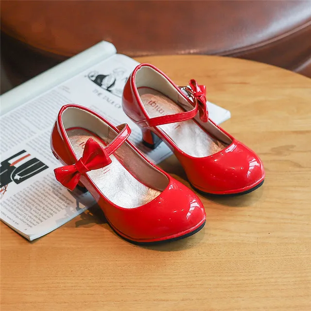 Low price children shoes new spring autumn fashion leather shoes solid shoes for girls, Pink/black/red
Low price children shoes new spring autumn fashion leather shoes solid shoes for girls, Pink/black/red