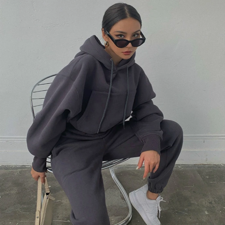 2021 spring autumn women's oversized long sleeve two piece gym crop top pullover custom logo hoodie set with joggers
2021 spring autumn women's oversized long sleeve two piece gym crop top pullover custom logo hoodie set with joggers