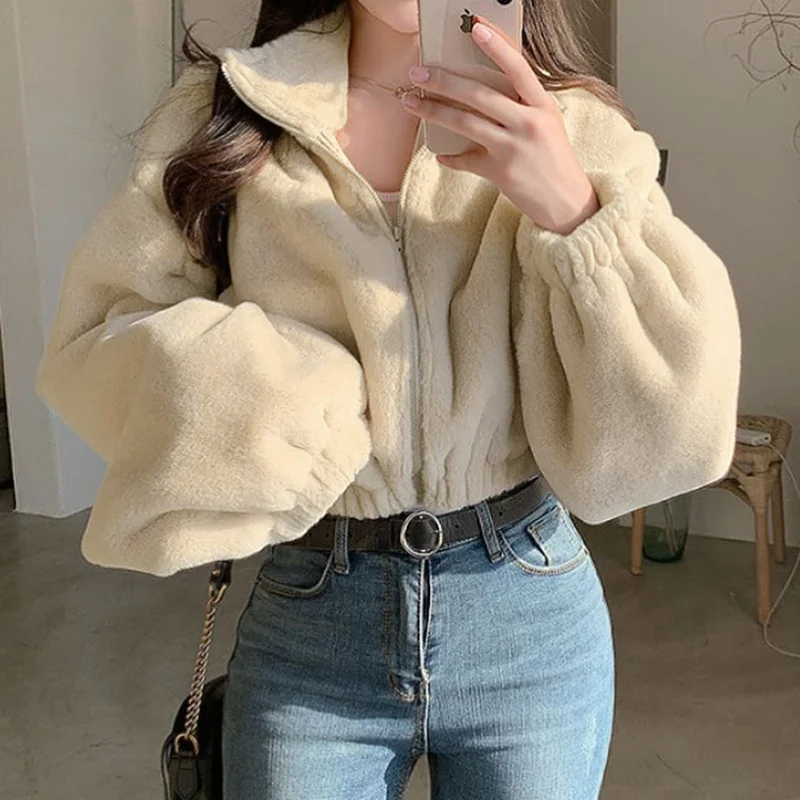 Autumn and winter new fashion women's street trend high neck cardigan zipper elastic plush jacket top, Apricot
Autumn and winter new fashion women's street trend high neck cardigan zipper elastic plush jacket top, Apricot