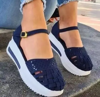 European&American new arrival 2021 plus size single shoes thick-soled hollow platform shoes buckle sandals in stock, Six colors or customized
European&American new arrival 2021 plus size single shoes thick-soled hollow platform shoes buckle sandals in stock, Six colors or customized