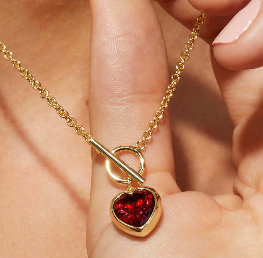 Ins gold plated stainless steel simple red heart pendant ot knot necklace for women Valentine's Day
Ins gold plated stainless steel simple red heart pendant ot knot necklace for women Valentine's Day