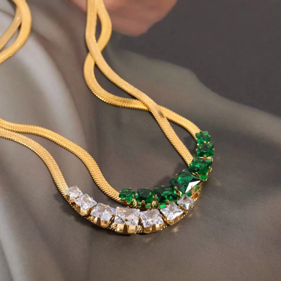 INS hot sale hip hop snake chain with natural zircon CZ stone charms necklace custom 18K PVD gold plated stainless steel jewelry
INS hot sale hip hop snake chain with natural zircon CZ stone charms necklace custom 18K PVD gold plated stainless steel jewelry