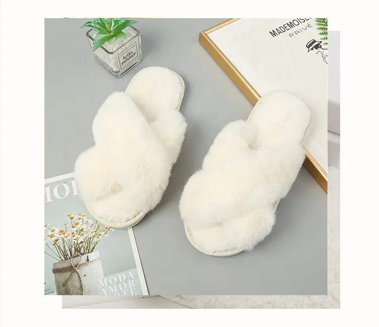 Designer Luxury Plush Furry Warm Soft Women Open Toe House Bedroom Faux Fashion Fur Slippers
Designer Luxury Plush Furry Warm Soft Women Open Toe House Bedroom Faux Fashion Fur Slippers