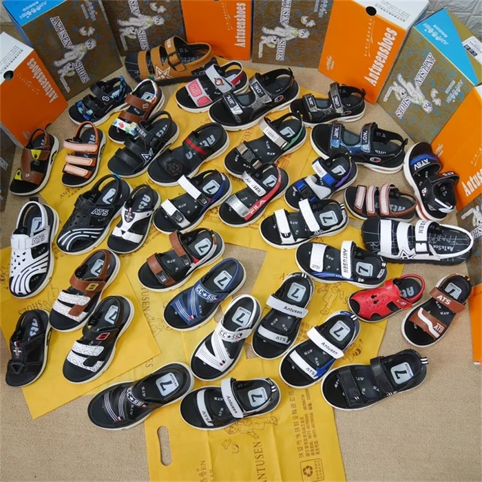 KH5141 Wenzhou leather boys' kids sandals black cute 2020 children's summer children sandals and shoes for boys
KH5141 Wenzhou leather boys' kids sandals black cute 2020 children's summer children sandals and shoes for boys