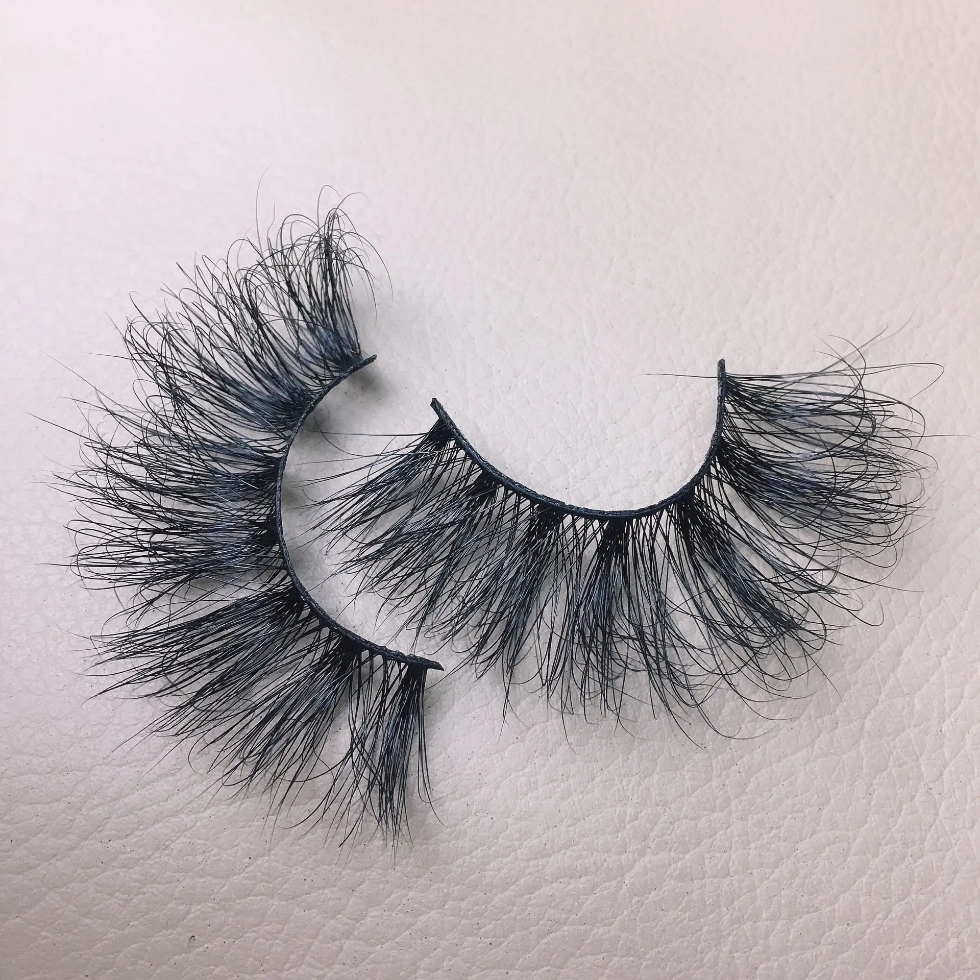 Wholesale Eyelashes Full Strip Lashes Long Dramatic 25mm 5d Mink Siberian Eyelashes
Wholesale Eyelashes Full Strip Lashes Long Dramatic 25mm 5d Mink Siberian Eyelashes