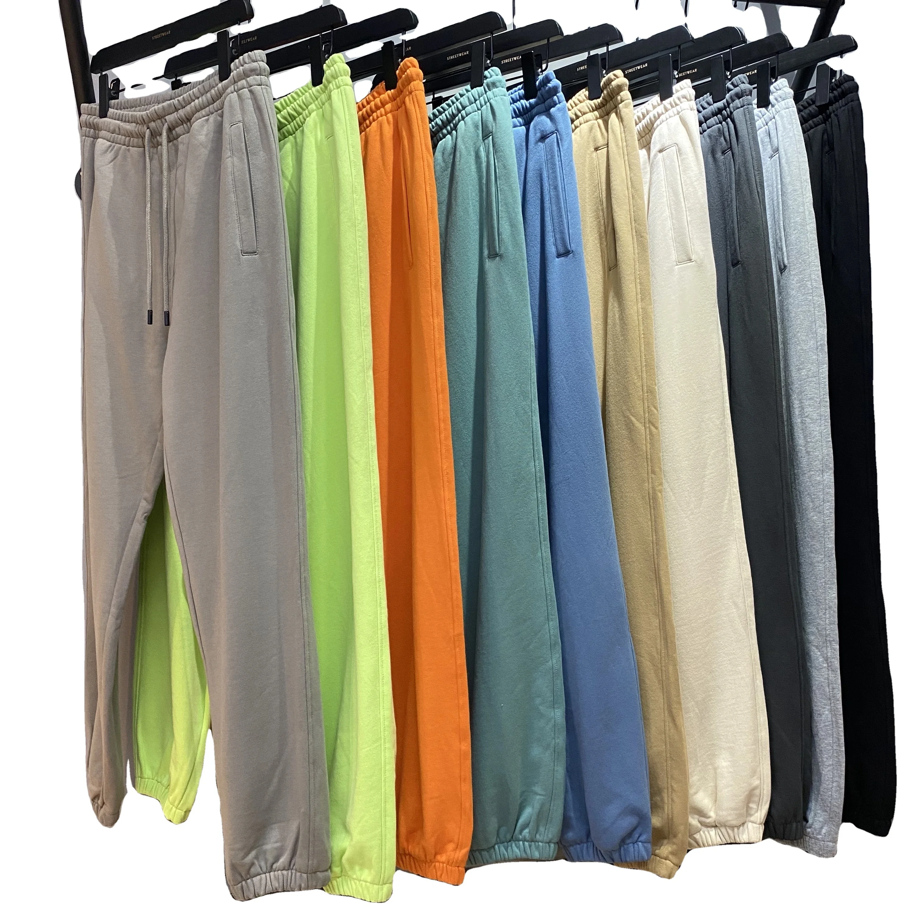 2021 New fashion color loose plain french terry cotton sweatpants mens streetwear jogger pants wholesale
2021 New fashion color loose plain french terry cotton sweatpants mens streetwear jogger pants wholesale