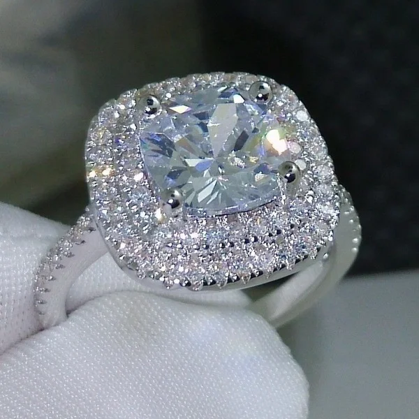 Luxury Sparkly Big white Zircon Ring For Women Engagement Wedding Party Jewelry Fashion for Female
Luxury Sparkly Big white Zircon Ring For Women Engagement Wedding Party Jewelry Fashion for Female