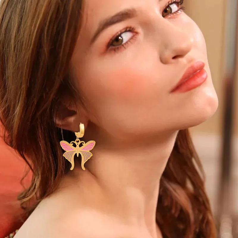 Hot selling titanium steel gold plated earrings with color matching oil dripping butterfly hoop earrings women
Hot selling titanium steel gold plated earrings with color matching oil dripping butterfly hoop earrings women