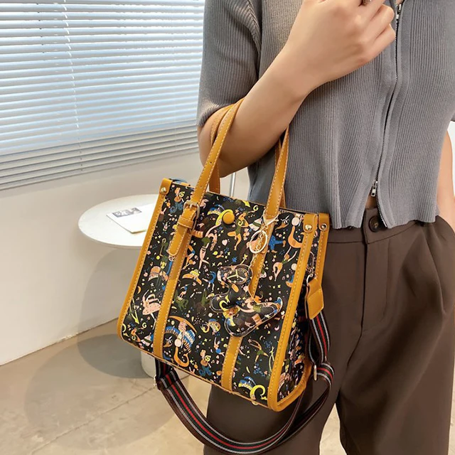 Wholesale Large-Capacity Printed Women Hand Shopping Tote Bags 2021 Hot-Selling Diagonal Women's Bags, Customized color
Wholesale Large-Capacity Printed Women Hand Shopping Tote Bags 2021 Hot-Selling Diagonal Women's Bags, Customized color
