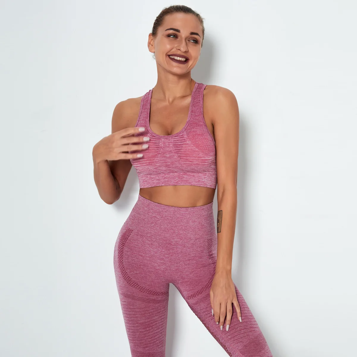 Best seller in Europe and America seamless shockproof push-up beauty back exercise bra workout yoga clothes yoga set
Best seller in Europe and America seamless shockproof push-up beauty back exercise bra workout yoga clothes yoga set