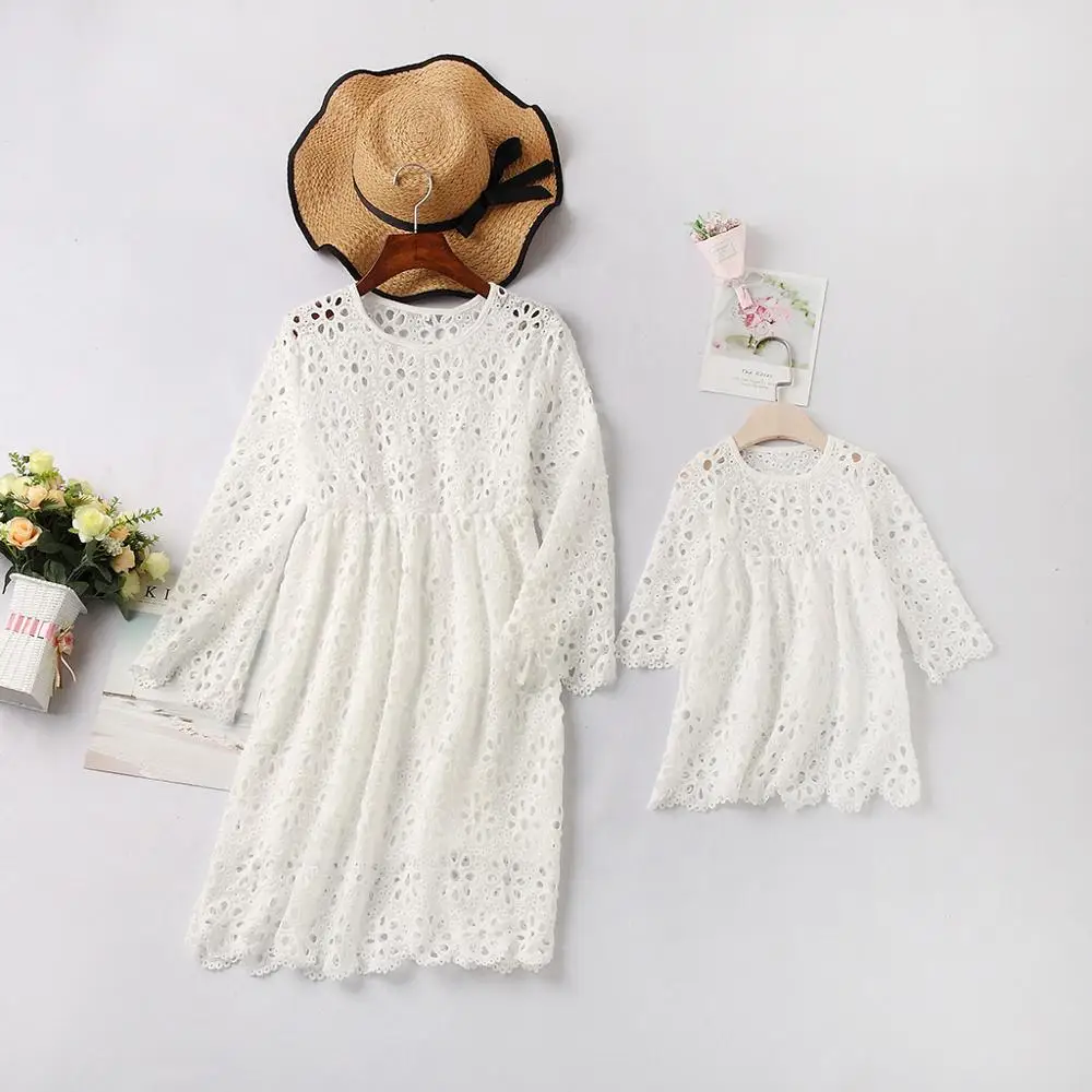 Pure white lace fashion baby girl dress summer mother and daughter dress family matching clothes
Pure white lace fashion baby girl dress summer mother and daughter dress family matching clothes