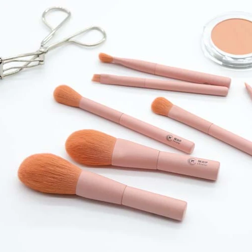 2021 non-stimulating pink fiber hair professional makeup brush 7 sets
2021 non-stimulating pink fiber hair professional makeup brush 7 sets