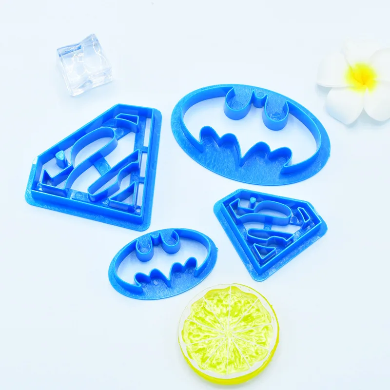 4 PCS Plastic Cookie Cutters Superman Cartoon Pastry Cookie Stamp Fondant Cutter Set for Cake Decoration 
4 PCS Plastic Cookie Cutters Superman Cartoon Pastry Cookie Stamp Fondant Cutter Set for Cake Decoration