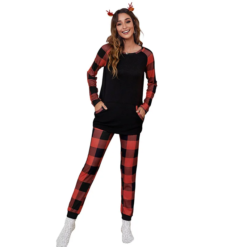 LvCong Wholesale patchwork long sleeve winter casual crew neck print plus sized plaid pants two piece christmas set
LvCong Wholesale patchwork long sleeve winter casual crew neck print plus sized plaid pants two piece christmas set