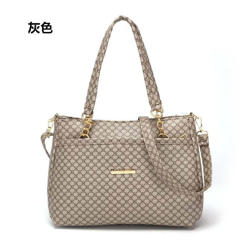 Fashionable women's handbag 2020 new printing European and American fashion women's large capacity Single Shoulder Messenger Bag, Black
Fashionable women's handbag 2020 new printing European and American fashion women's large capacity Single Shoulder Messenger Bag, Black