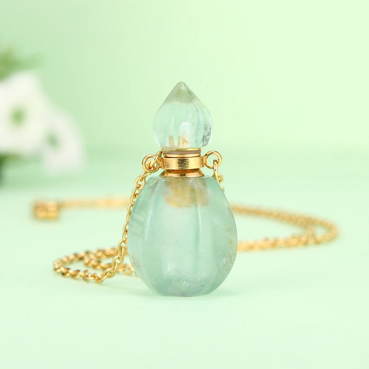 Trending Essential Oil Bottles Spray Crystal Perfume Bottle Rose Gold Charm Pendants Crystal Necklace Finished Necklace Gift, Different color is available
Trending Essential Oil Bottles Spray Crystal Perfume Bottle Rose Gold Charm Pendants Crystal Necklace Finished Necklace Gift, Different color is available