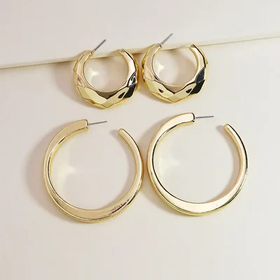 Newest Fashion Real 18k Gold Plated Geometric Circle Round Stud Earrings Irregular C Stud Earrings For Women 
Newest Fashion Real 18k Gold Plated Geometric Circle Round Stud Earrings Irregular C Stud Earrings For Women