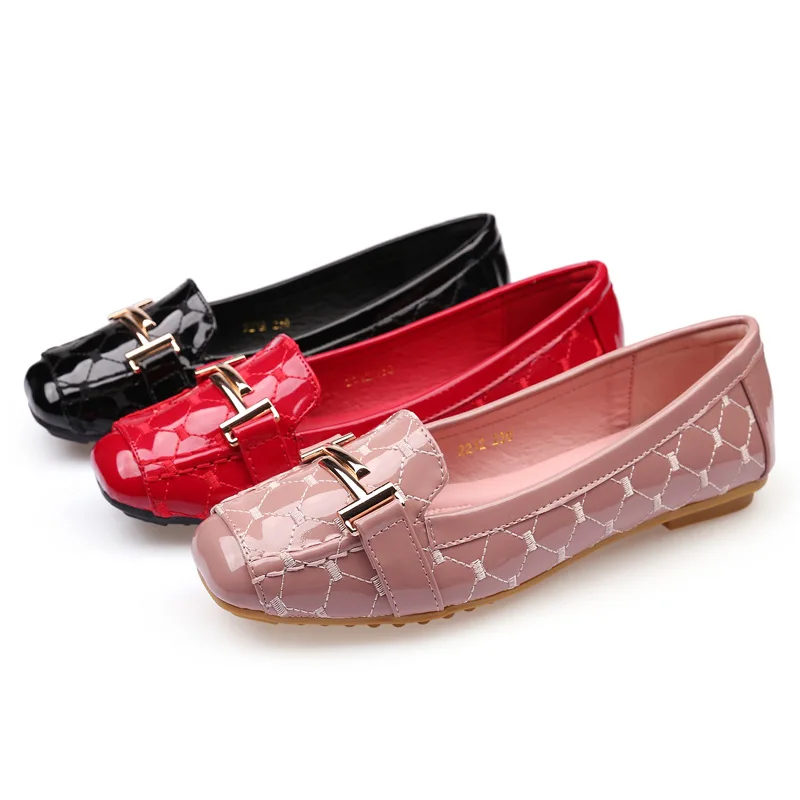 Wholesale Fashion Low Heel Loafers Women Pointed Toe Pumps Elegant Flat Dress Shoes for Ladies
Wholesale Fashion Low Heel Loafers Women Pointed Toe Pumps Elegant Flat Dress Shoes for Ladies