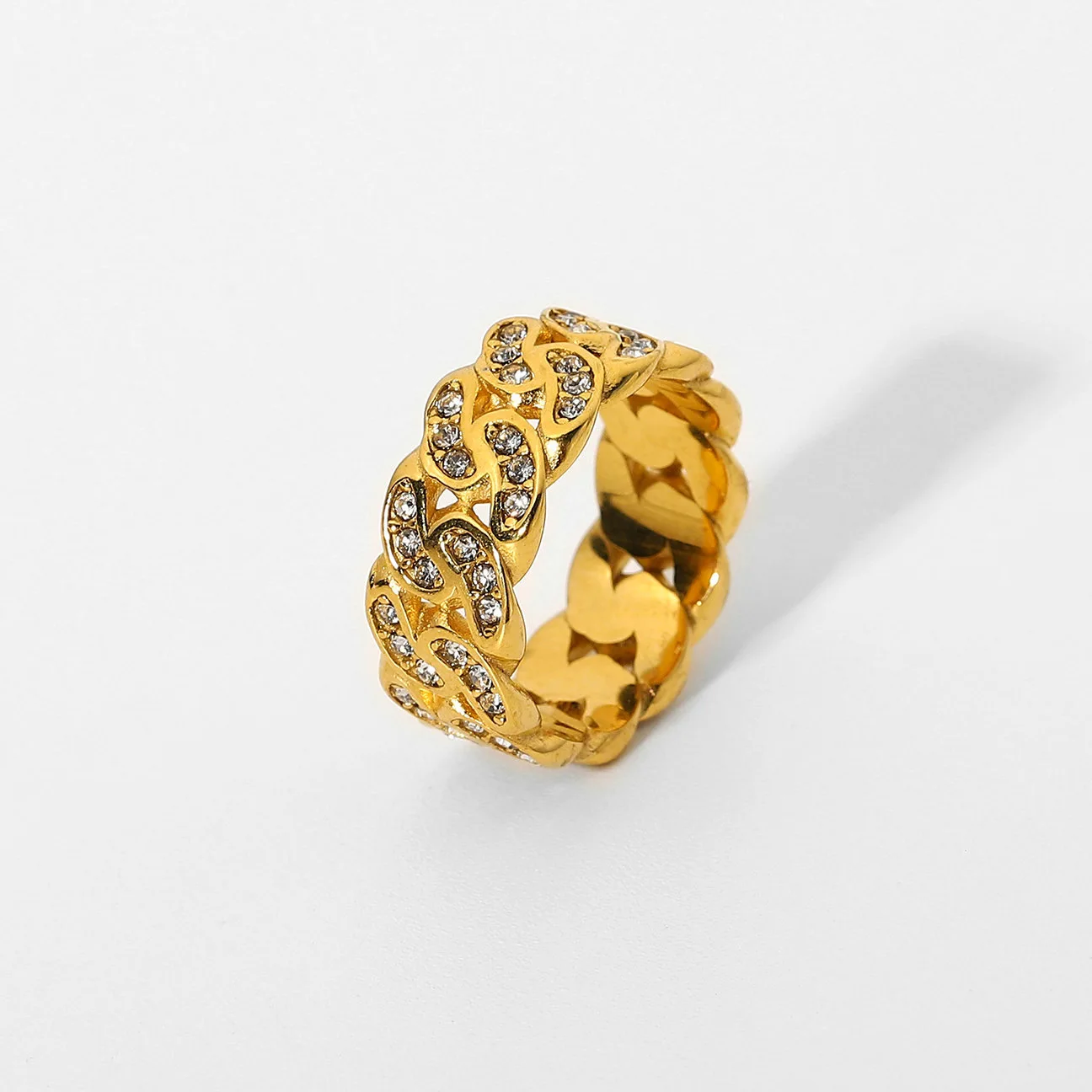 European Ins Real Gold Plated Double CZ Twisted Rings Luxury Stainless Steel Shiny Cubic Zircon Finger Rings For Girls Gifts
European Ins Real Gold Plated Double CZ Twisted Rings Luxury Stainless Steel Shiny Cubic Zircon Finger Rings For Girls Gifts