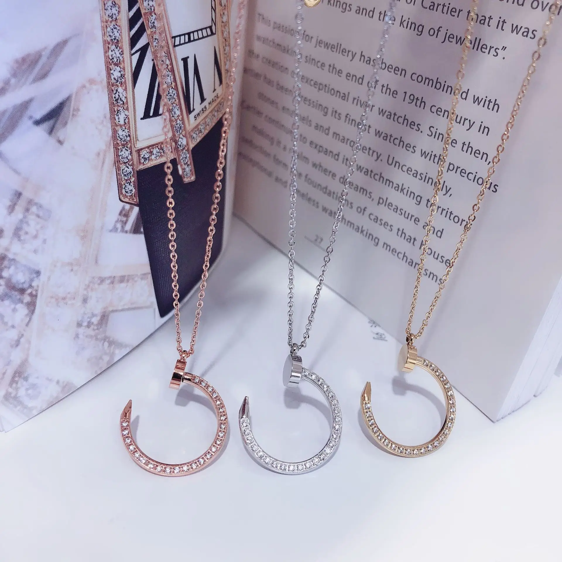 Fashion Luxury Branded Designer Crescent Moon Nail Crystal Stainless Steel Necklace for Women Jewelry
Fashion Luxury Branded Designer Crescent Moon Nail Crystal Stainless Steel Necklace for Women Jewelry