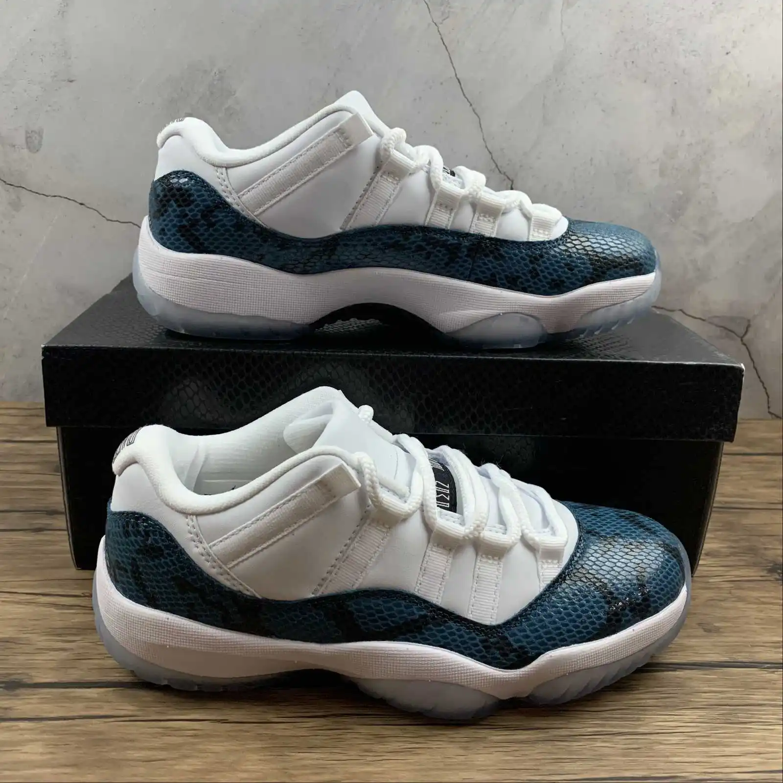2021 Popular Top Quality Nike AJ11 Low High Top air jordan 11 RETRO Basketball Shoes Men Shoes Sneakers
2021 Popular Top Quality Nike AJ11 Low High Top air jordan 11 RETRO Basketball Shoes Men Shoes Sneakers