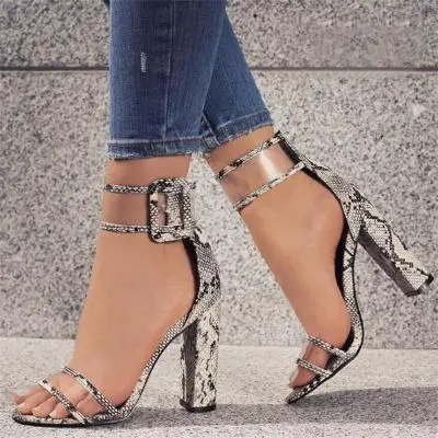 Plus Size 34-43 European and American new arrival thick heel high heel buckle large size women's shoes sandals
Plus Size 34-43 European and American new arrival thick heel high heel buckle large size women's shoes sandals