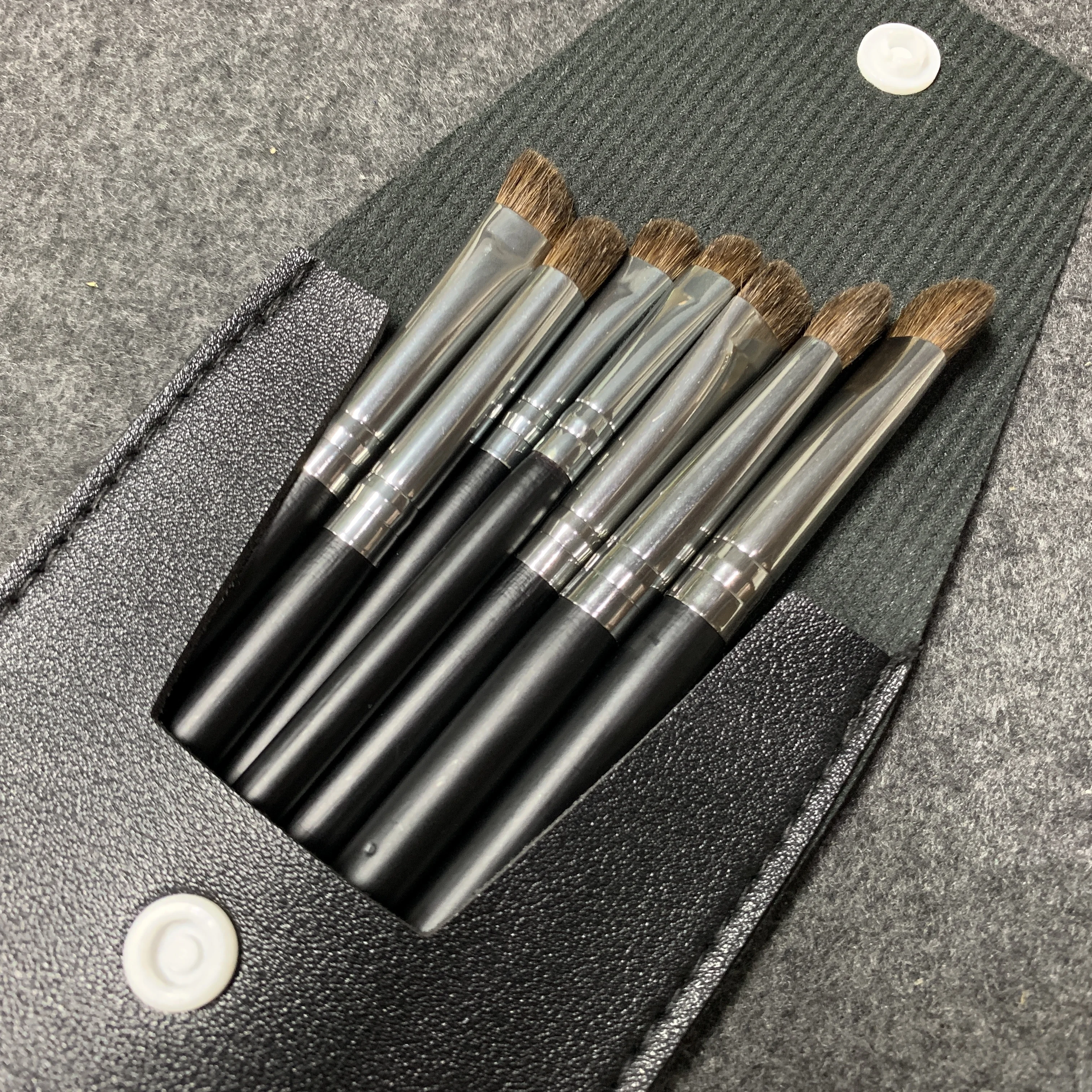2021 new four-color portable makeup brush with wooden handle nylon hair makeup brush set
2021 new four-color portable makeup brush with wooden handle nylon hair makeup brush set