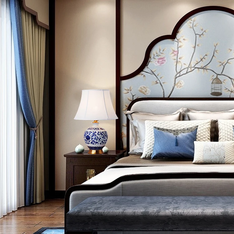 Hot sale Modern blue and white hotel home porcelain ceramics fabric shade table lamp