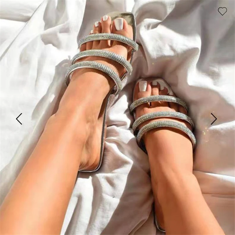 Women's Shoes Summer Outdoor Slippers for Female Bling Rhinestone Chain Flat Party Slides Ladies Sexy Transparent Flip Flops
Women's Shoes Summer Outdoor Slippers for Female Bling Rhinestone Chain Flat Party Slides Ladies Sexy Transparent Flip Flops