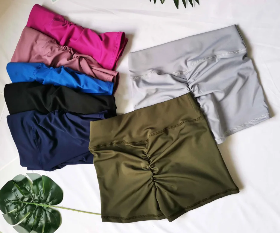2021OEM women fitness sportswear yoga shorts girl high waist tights flower print shorts women, Customized colors
2021OEM women fitness sportswear yoga shorts girl high waist tights flower print shorts women, Customized colors