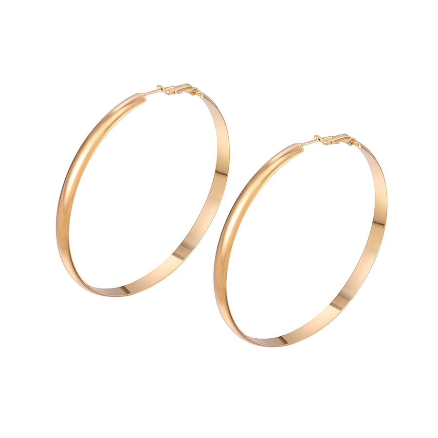 80496 Xuping 2020 fashion 18k gold color big circle simple hoop earrings for ladies
80496 Xuping 2020 fashion 18k gold color big circle simple hoop earrings for ladies