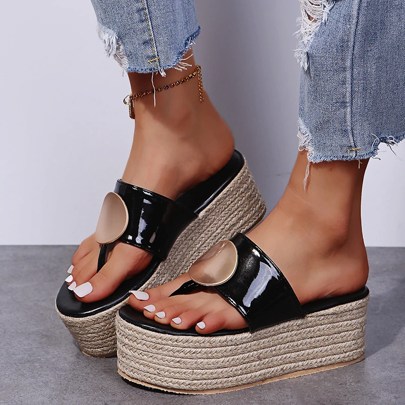 platform sandals 2021 summer fashion casual straw woven sponge cake bottom outdoor large size flip-flop women's slippers, Black
platform sandals 2021 summer fashion casual straw woven sponge cake bottom outdoor large size flip-flop women's slippers, Black