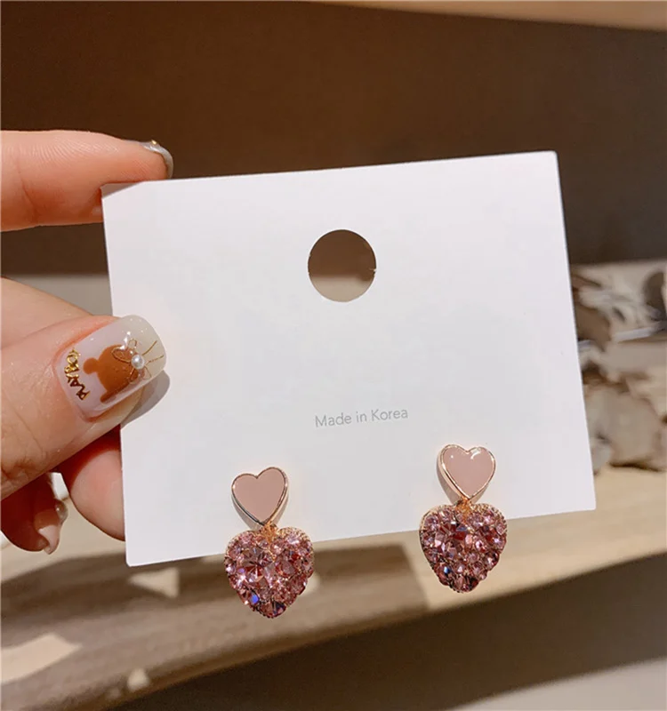 New Korean Elegant Pink Love Heart Dangle For Women Fashion Full Shiny Rhinestone Drop Accessories
New Korean Elegant Pink Love Heart Dangle For Women Fashion Full Shiny Rhinestone Drop Accessories