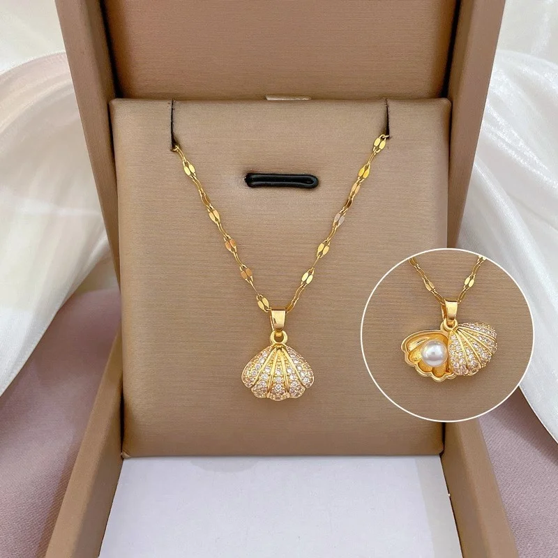 New diamond-encrusted fashion shell pearl necklace titanium steel temperament fan-shaped pendant jewelry
New diamond-encrusted fashion shell pearl necklace titanium steel temperament fan-shaped pendant jewelry