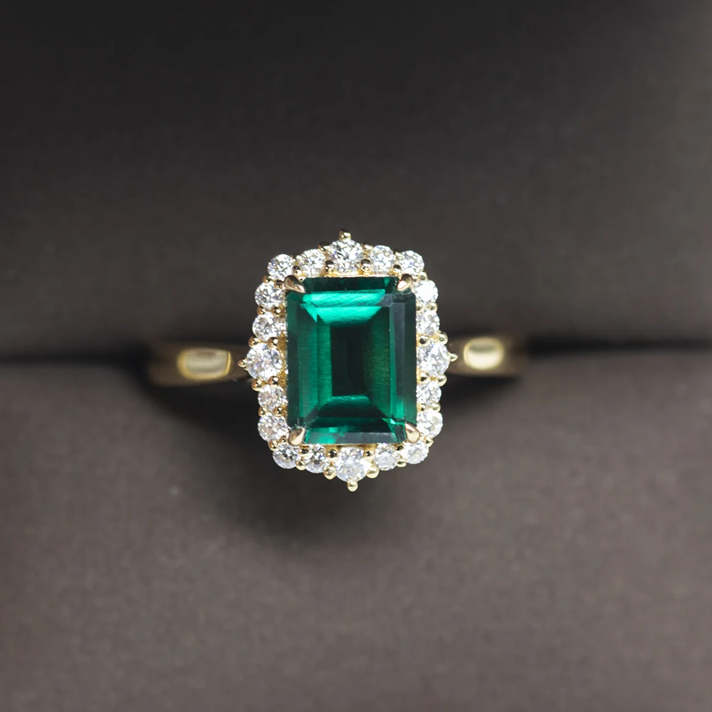 Luxury Emerald cut 7x9mm 3CT Zambian emerald with moissanite diamond round fashion Yellow solid gold AU750 18k ring
Luxury Emerald cut 7x9mm 3CT Zambian emerald with moissanite diamond round fashion Yellow solid gold AU750 18k ring