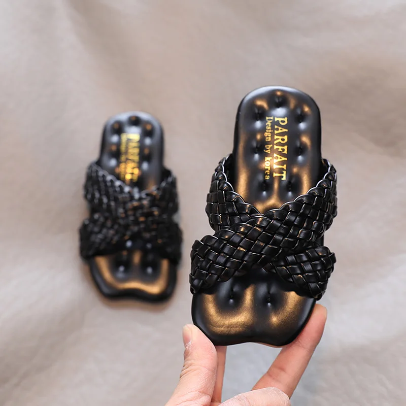 New Arrival Black Children's Slipper Summer Kids Slippers for Girls Cheap Girls PU Slippers, Black white green
New Arrival Black Children's Slipper Summer Kids Slippers for Girls Cheap Girls PU Slippers, Black white green