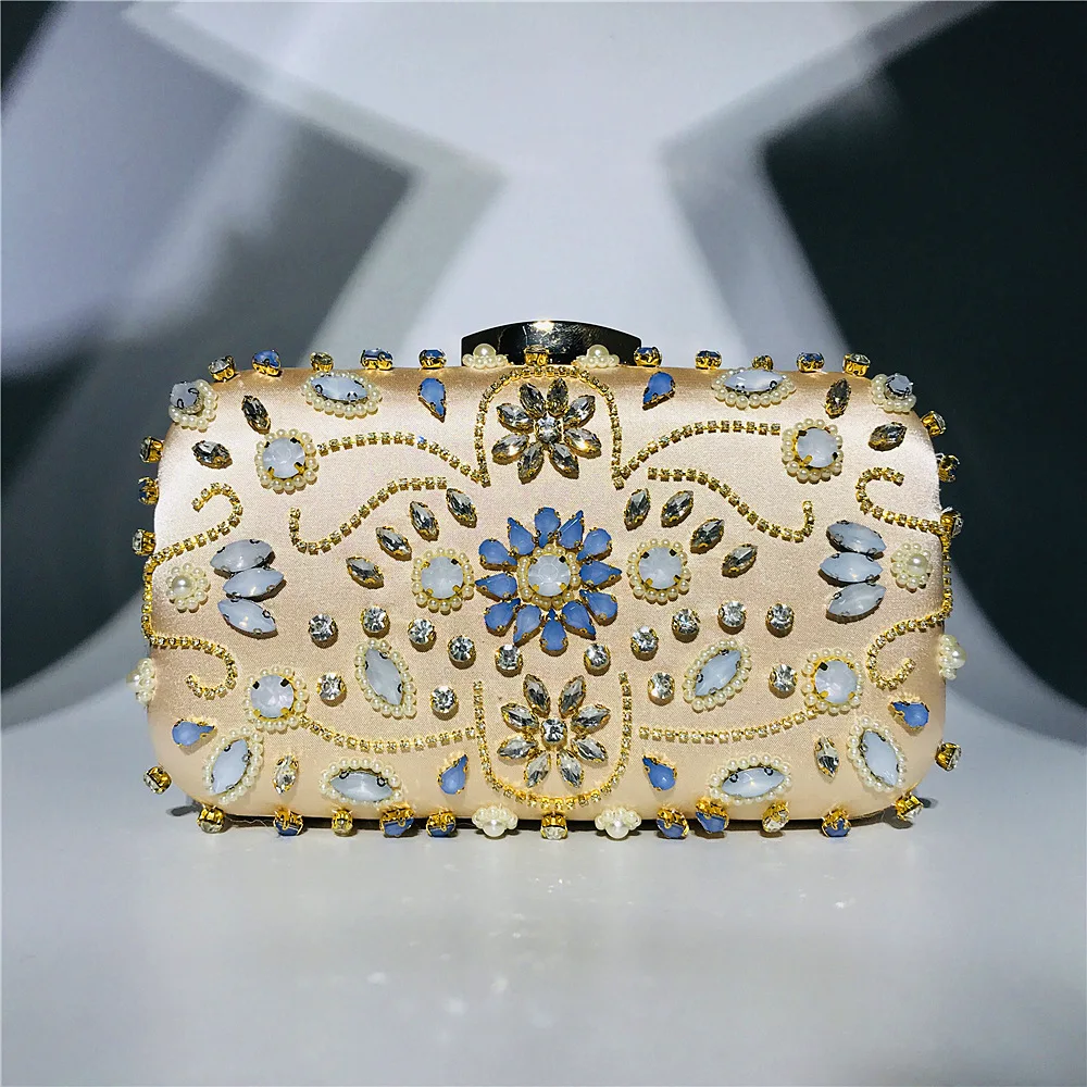 Factory direct sales crystal ladies evening bags 2021 with high quality beaded dinner bag custom
Factory direct sales crystal ladies evening bags 2021 with high quality beaded dinner bag custom